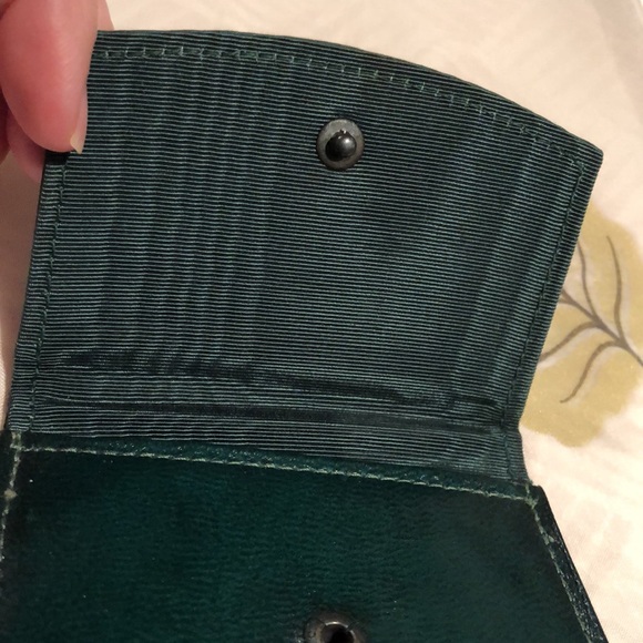 Vintage dark green leather change purse - Picture 6 of 9